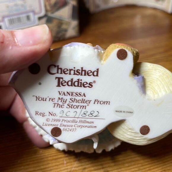 Cherished Teddies Vanessa You’re my Shelter from The Storm 1999 - Picture 8 of 8